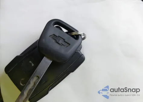 2015 Chevrolet Silverado 1500 1Lt z USA, uszkodzony, nr VIN 3GCUKREC1FG150478